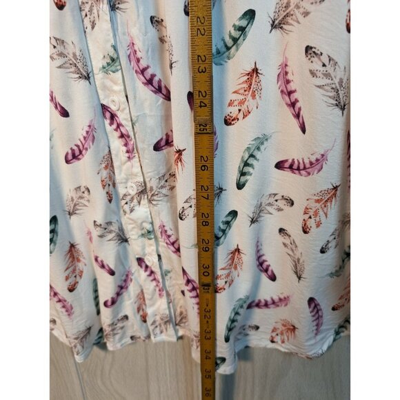 Torrid 5 Plus Size 5X Feather Print Button Up Shirt Short Sleeve Top Blouse - Picture 5 of 5